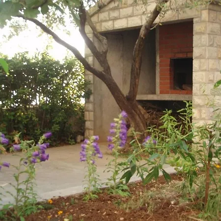 דירה Domagoj