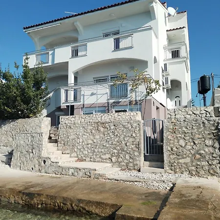Domagoj דירה ביבינייה
