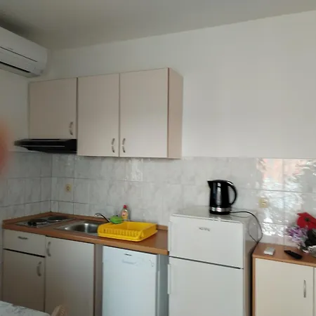 Domagoj דירה *