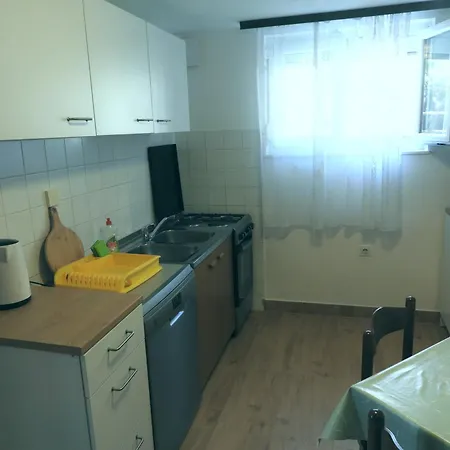 Domagoj דירה ביבינייה
